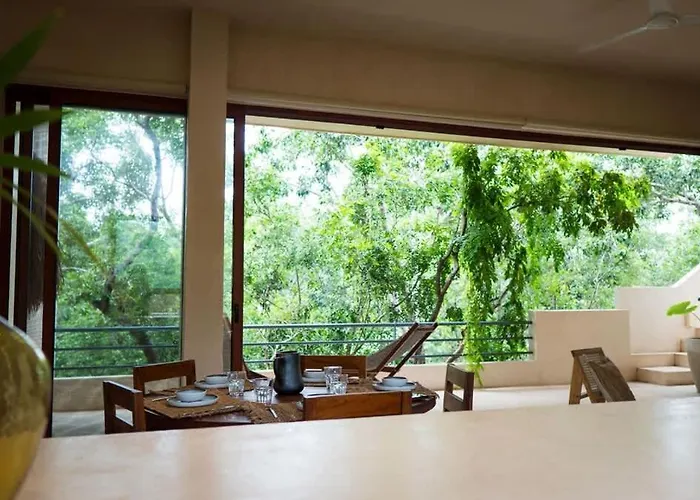 Private 6br Jungle Compound With Rooftop Pool *